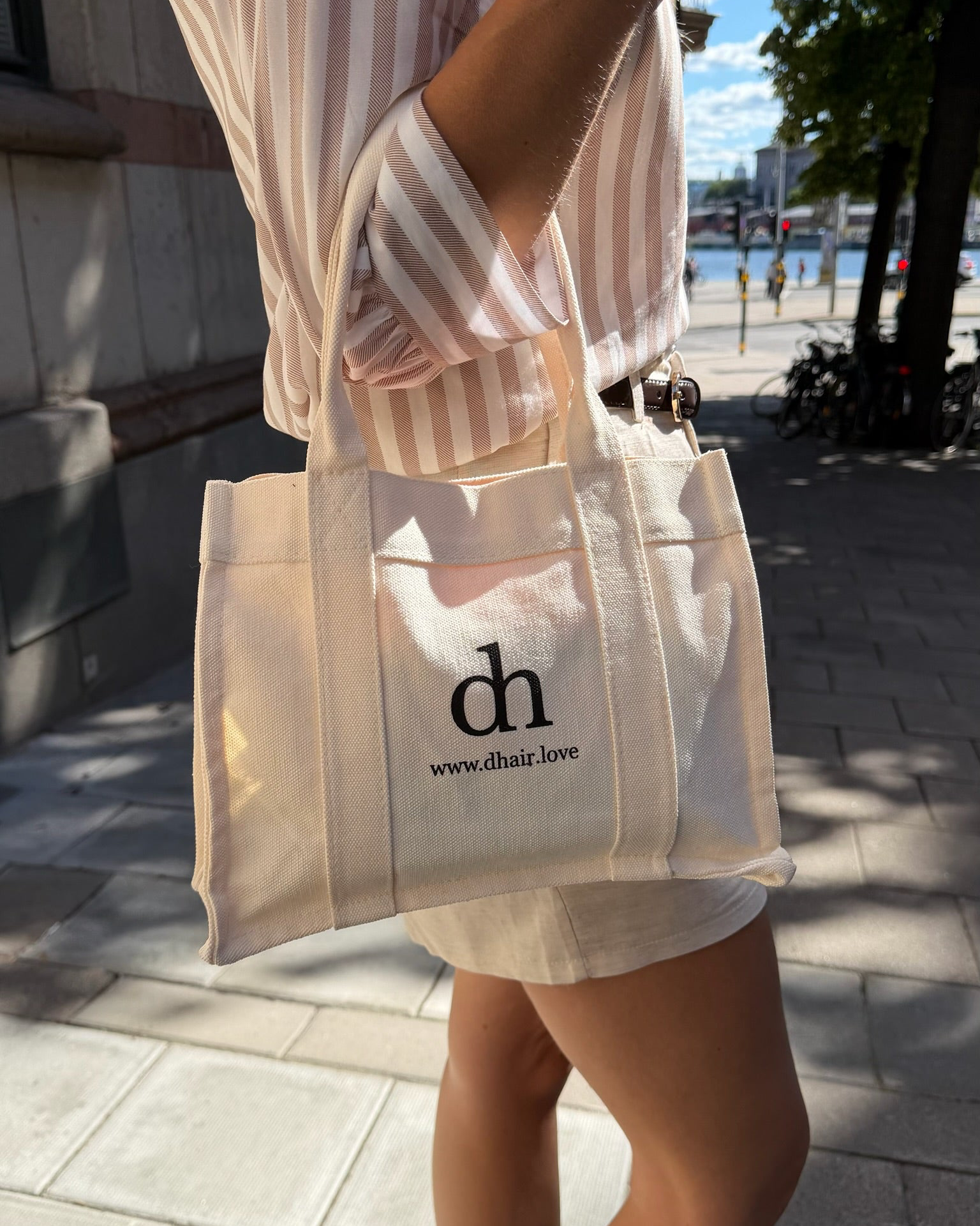 dh CANVAS TOTE BAG